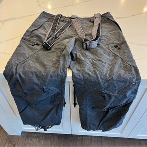 Men’s Under Armour snow pants